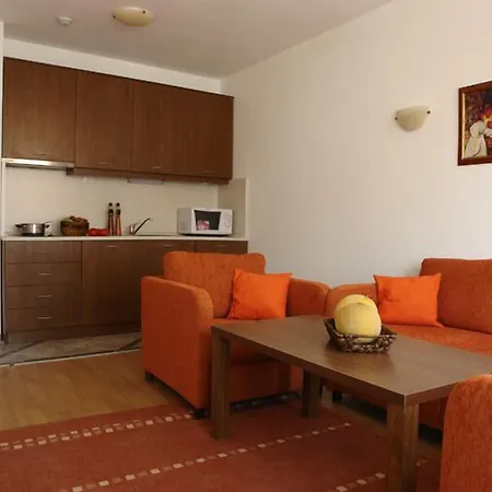 מלון דירות Winslow Elegance 3*